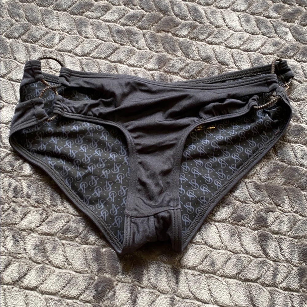 Bikini bottom